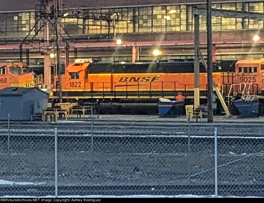 BNSF 1822